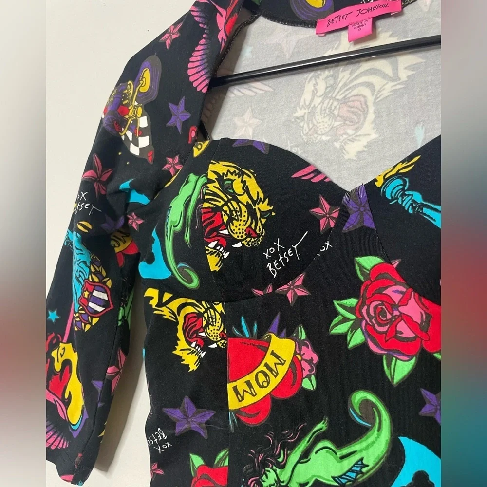 Betsey Johnson Corset Raglan Tattoo Print
Top from her 80th Birthday Collection - Picture 4 of 9